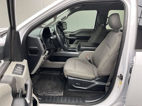 Used 2020 Ford F150 XLT w/ Equipment Group 302A Luxury AWD/4WD image 3