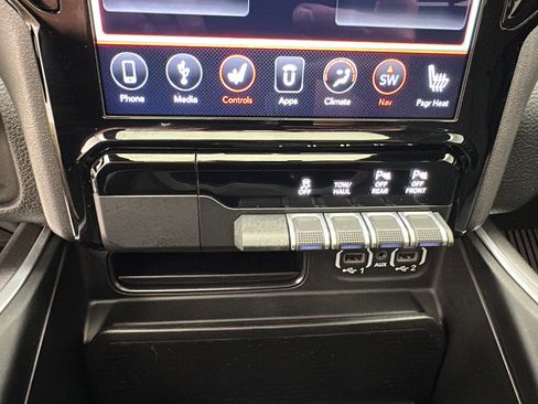 Used 2020 RAM 1500 Big Horn AWD/4WD image 24