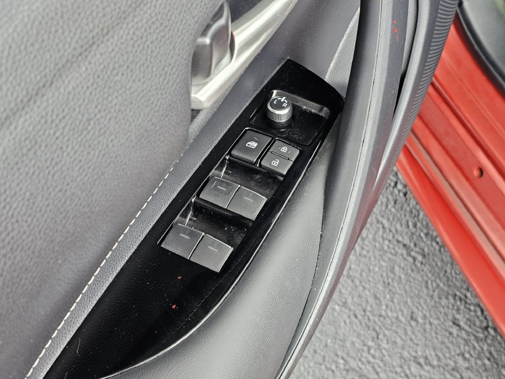 Used 2019 Toyota Corolla SE FWD image 16