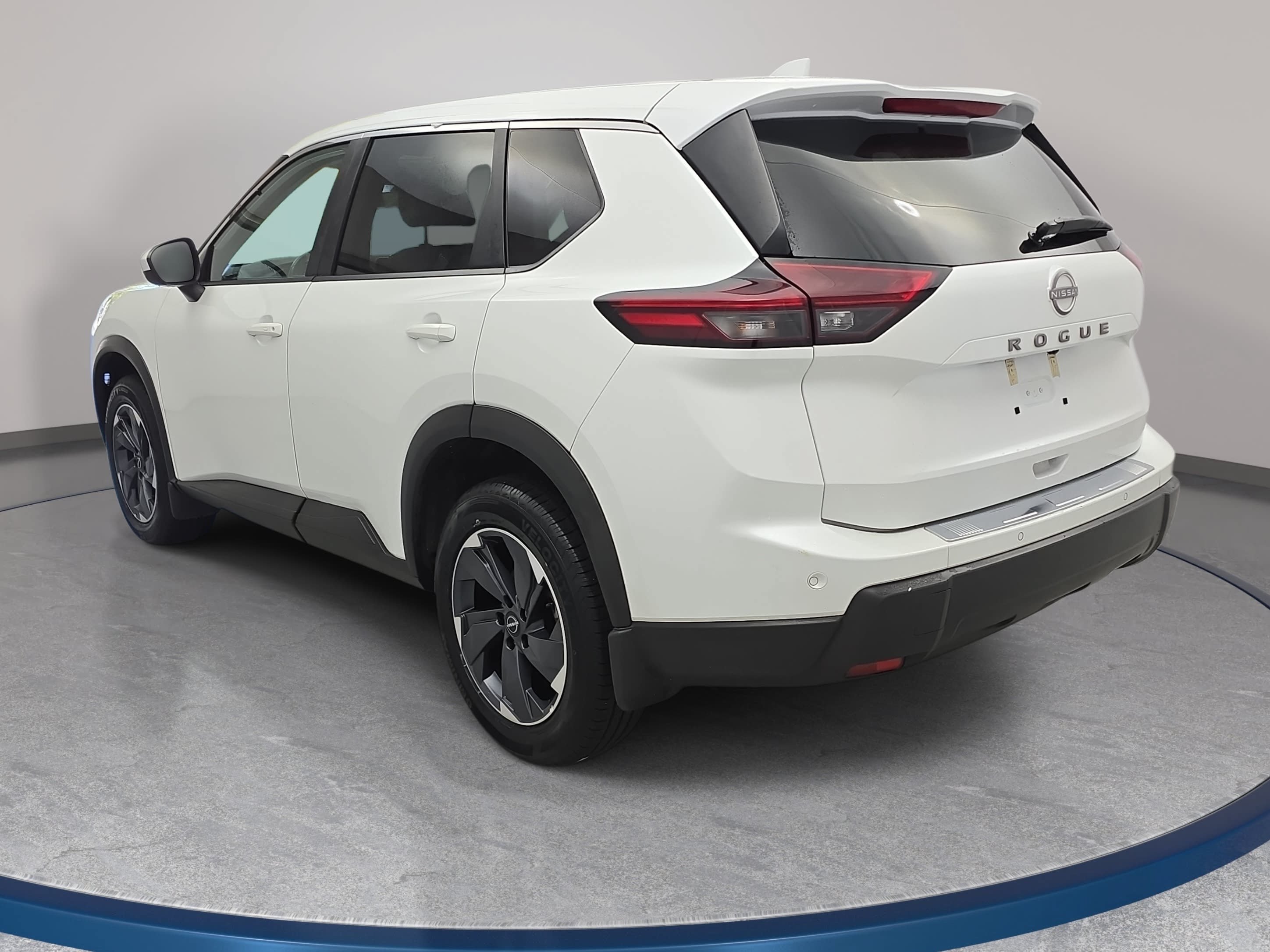 Certified 2025 Nissan Rogue SV FWD image 7