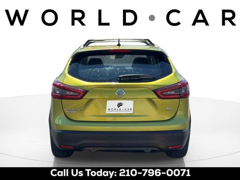 Used 2021 Nissan Rogue Sport SL FWD image 5