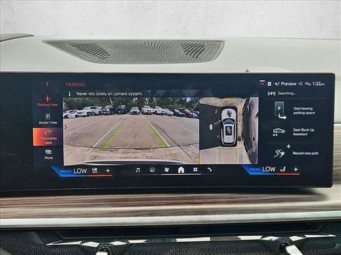 Used 2024 BMW X5 sDrive40i w/ Premium Package image 14