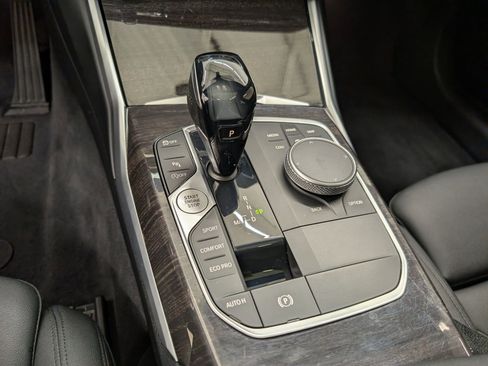 Used 2019 BMW 330i xDrive 330i xDrive w/ Convenience Package image 19