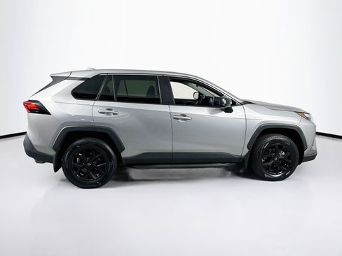 Used 2023 Toyota RAV4 LE FWD image 4