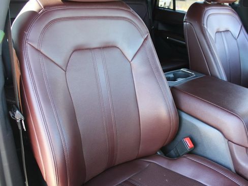 Used 2024 Ford Expedition Limited image 29