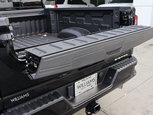 New 2026 GMC Sierra 2500 Denali Ultimate w/ Max Trailering Package image 9