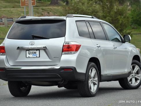 Used 2012 Toyota Highlander Limited w/ Tow Pkg AWD/4WD image 5
