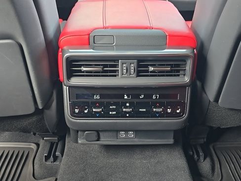 Used 2024 Lexus LX 600 F Sport image 31