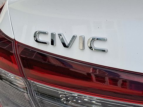 Used 2025 Honda Civic Sport image 30