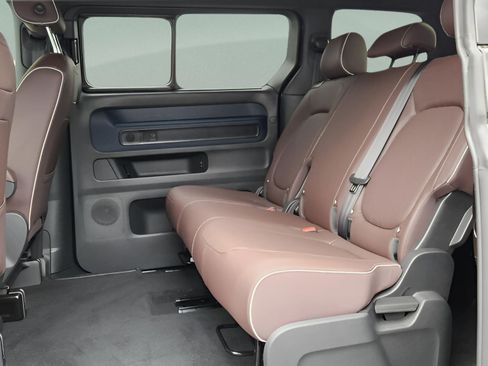 New 2025 Volkswagen ID. Buzz Pro S image 11