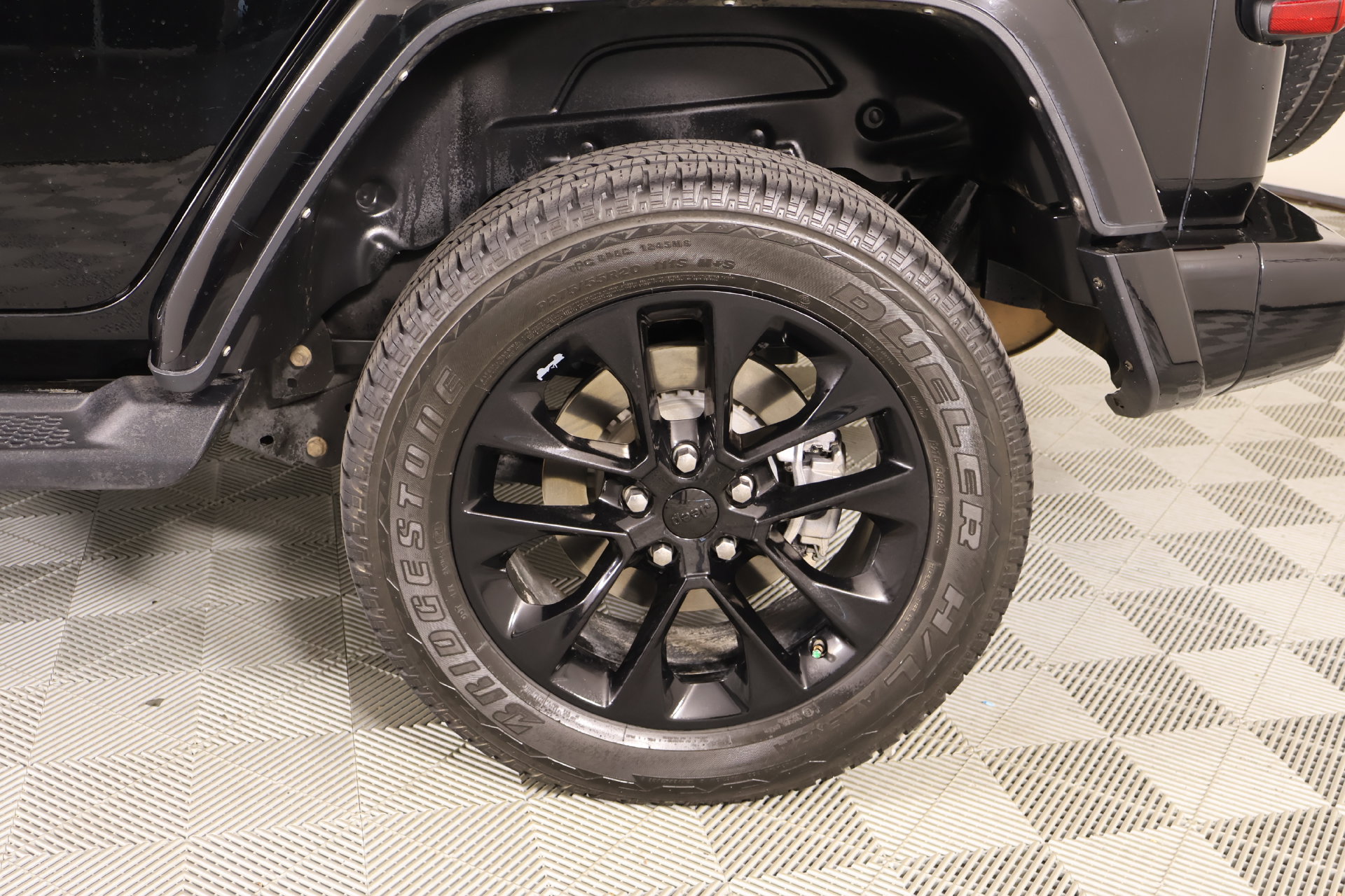 Used 2021 Jeep Wrangler Unlimited Sahara AWD/4WD image 19
