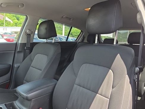 Used 2017 Kia Sportage LX AWD/4WD image 12