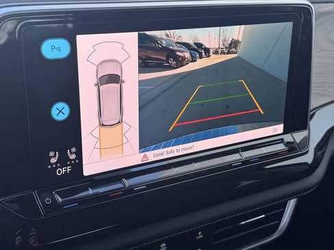 New 2026 Volkswagen Atlas SE image 17