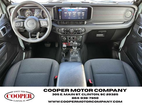 Used 2024 Jeep Wrangler Unlimited Rubicon w/ Technology Group image 21