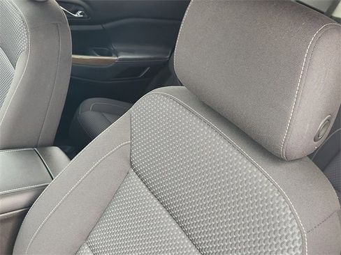 Used 2023 GMC Acadia SLE w/ Driver Convenience Package image 24