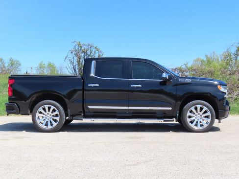 Certified 2023 Chevrolet Silverado 1500 High Country w/ High Country Premium Package AWD/4WD image 2