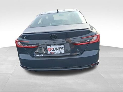 Used 2025 Toyota Camry SE w/ Convenience Package AWD/4WD image 9