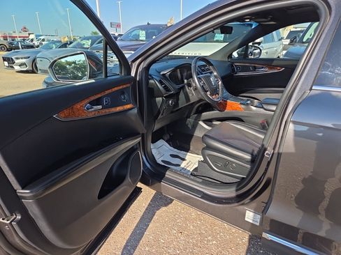 Used 2020 Lincoln Nautilus Reserve w/ Equipment Group 201A AWD/4WD image 21