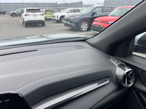 Used 2025 Chevrolet Equinox LT FWD image 35