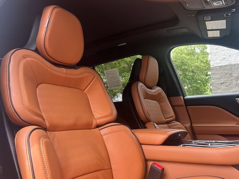 New 2026 Lincoln Aviator Black Label w/ Dynamic Handling Package AWD/4WD image 26