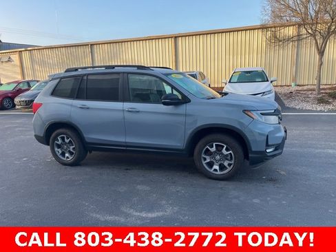 Used 2022 Honda Passport TrailSport image 2