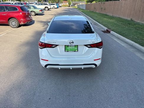 Used 2022 Nissan Sentra SV w/ Trunk Package FWD image 4