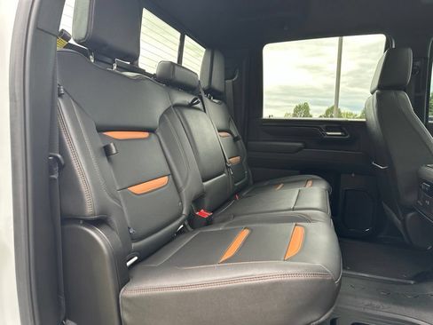 Used 2025 GMC Sierra 2500 AT4 w/ AT4 Premium Plus Package AWD/4WD image 39
