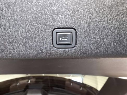 Used 2023 Cadillac XT6 Sport w/ Platinum Package AWD/4WD image 25