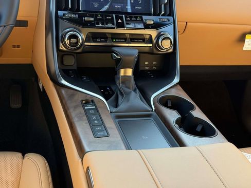 New 2026 Lexus LX 600 4WD w/ Luxury Package image 15