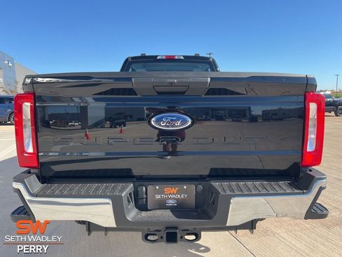 New 2026 Ford F250 XL w/ XL Chrome Package image 6