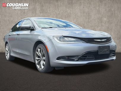 Used 2016 Chrysler 200 S w/ Comfort Group