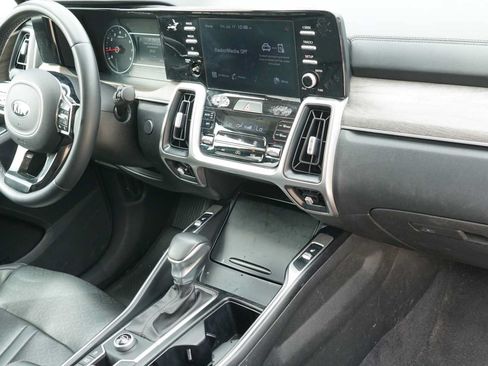 Used 2021 Kia Sorento EX FWD image 22