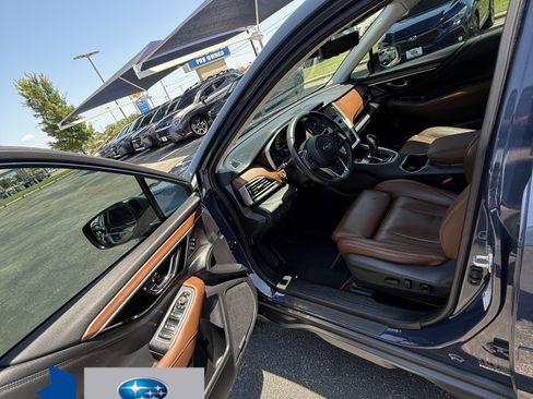 Used 2025 Subaru Outback Touring XT AWD/4WD image 17