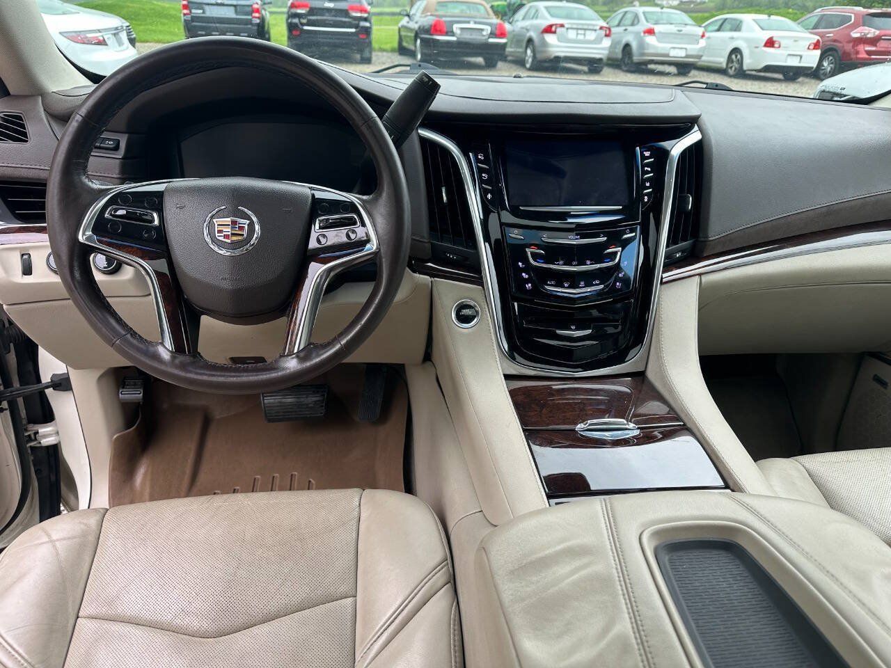 Used 2015 Cadillac Escalade ESV Luxury AWD/4WD image 13