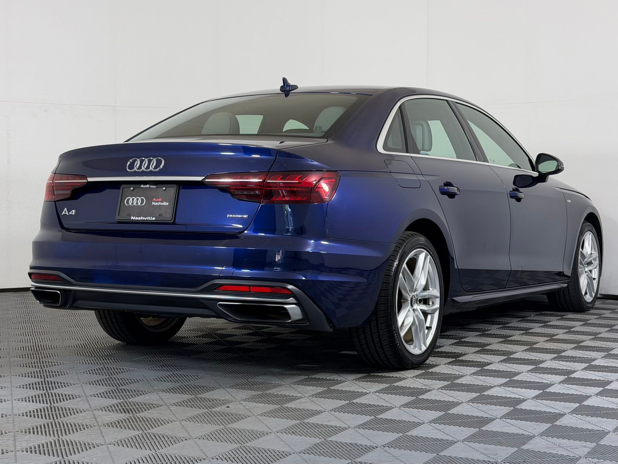 Used 2020 Audi A4 2.0T Premium w/ Convenience Package AWD/4WD image 9