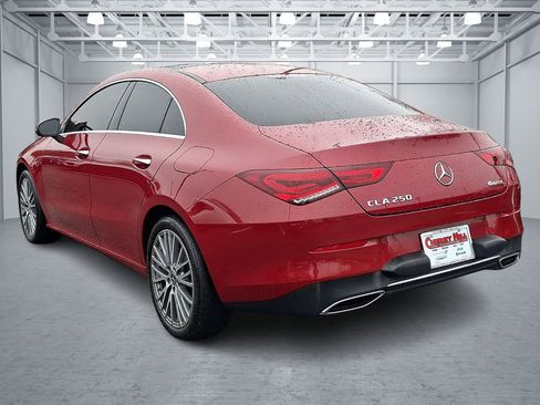 Used 2021 Mercedes-Benz CLA 250 4MATIC image 3