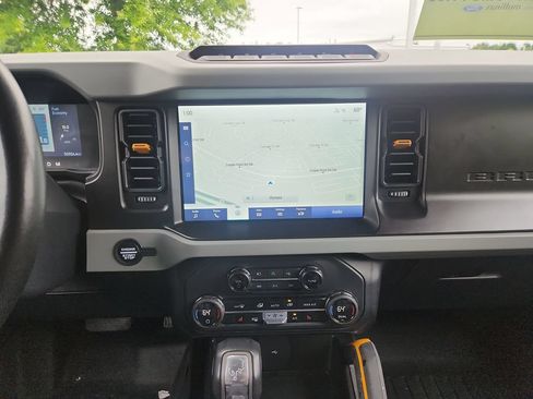 Used 2023 Ford Bronco Badlands w/ Sasquatch Package AWD/4WD image 18