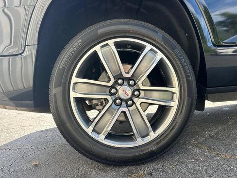 Used 2019 GMC Acadia Denali FWD image 18