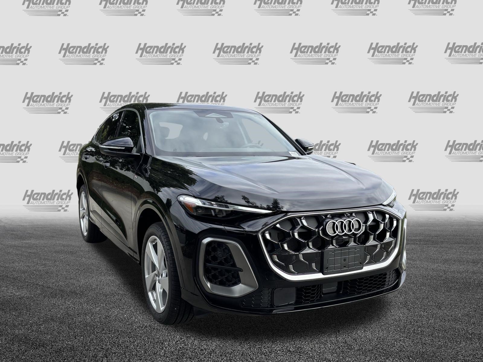 Certified 2026 Audi Q5 Premium Plus AWD/4WD image 2
