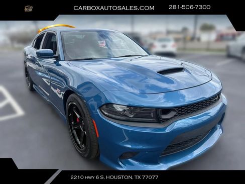 Used 2022 Dodge Charger Scat Pack w/ Plus Group RWD image 7