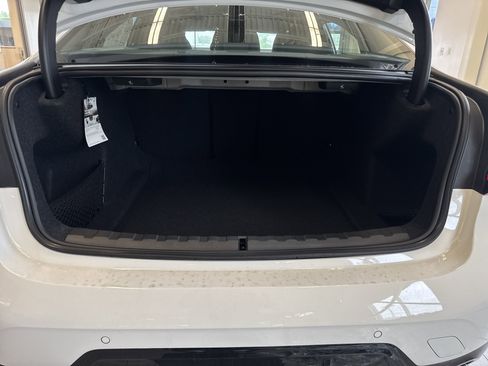 Used 2025 BMW 330i xDrive Sedan w/ M Sport Package image 17