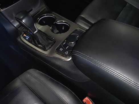 Used 2020 Jeep Grand Cherokee Limited X image 26