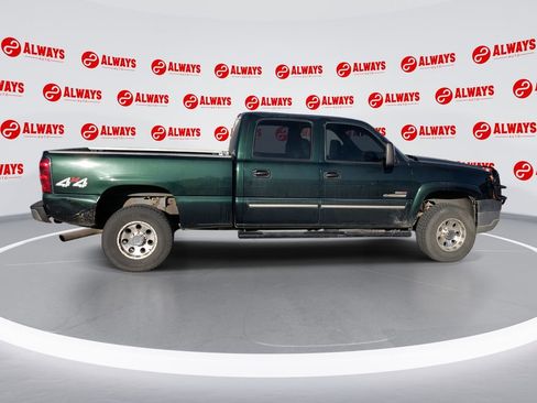 Used 2005 Chevrolet Silverado 2500 LT w/ Heavy-Duty Power Package image 8