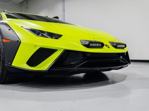 Used 2024 Lamborghini Huracan Sterrato AWD/4WD image 29