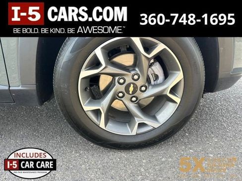 Used 2025 Chevrolet Trax LT w/ LT Convenience Package FWD image 1