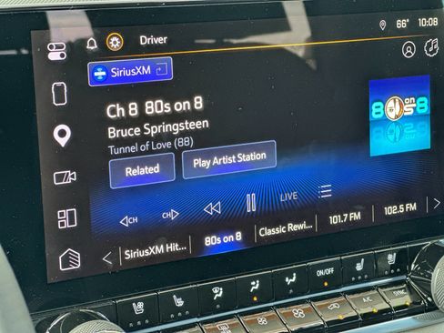 Used 2024 Chevrolet Colorado ZR2 w/ ZR2 Convenience Package III AWD/4WD image 17