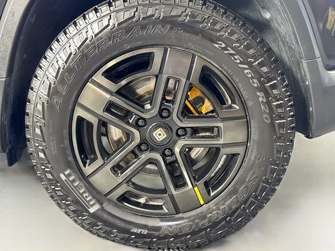 Used 2022 Rivian R1T Adventure image 37