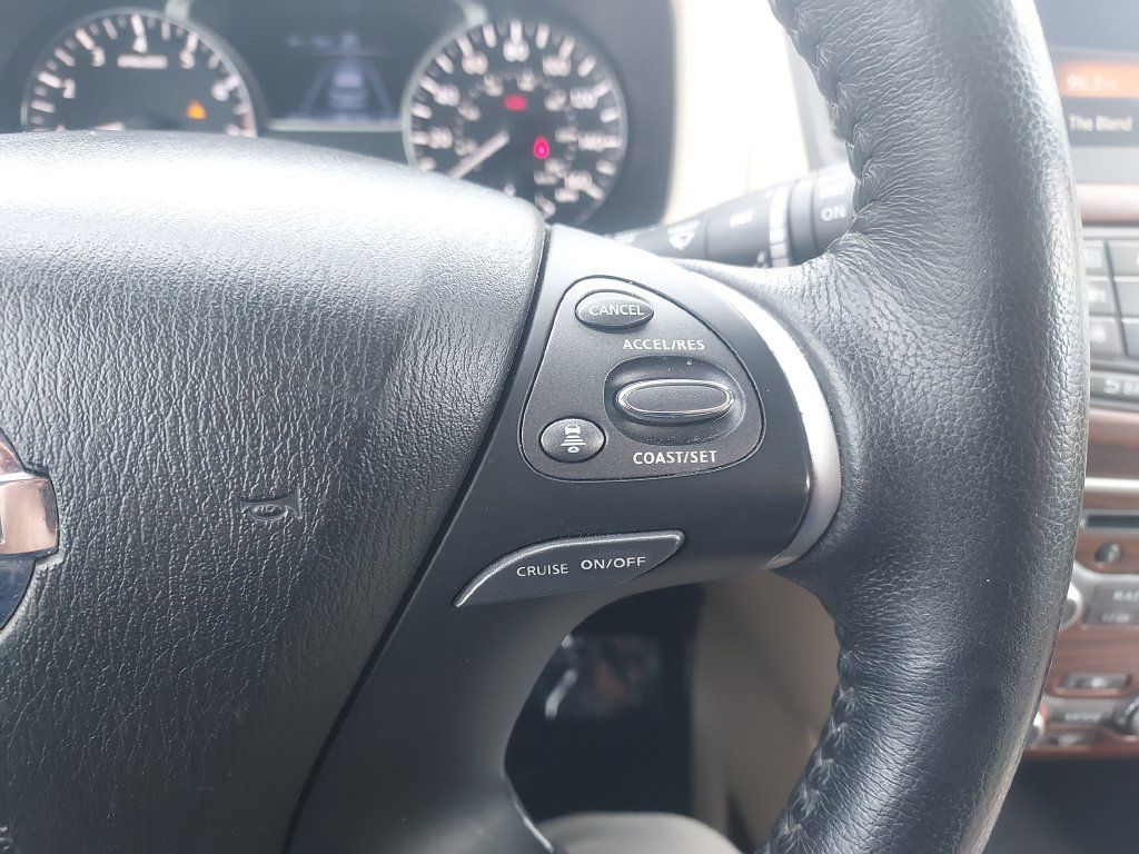 Used 2020 Nissan Pathfinder Platinum AWD/4WD image 25