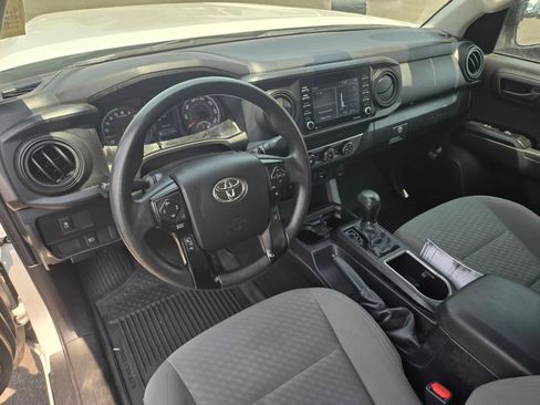 Used 2022 Toyota Tacoma SR image 9