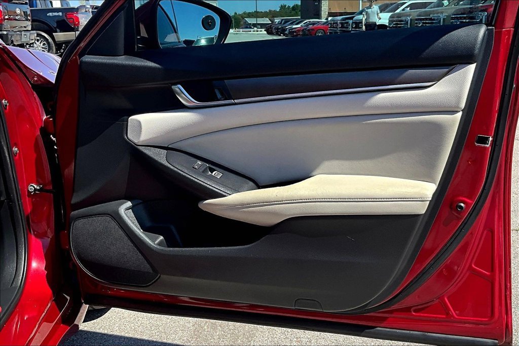 Used 2018 Honda Accord LX image 19